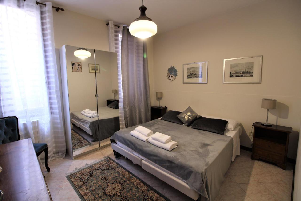 Central And Spacious Apartment Venesia Bagian luar foto